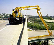 Truck Mounted 28-40 ft Under Bridge Inspection Machines